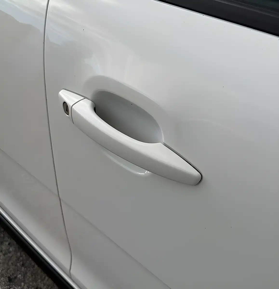 Used 2018 Citroen C3 Feel White - Interior and Exterior details 8