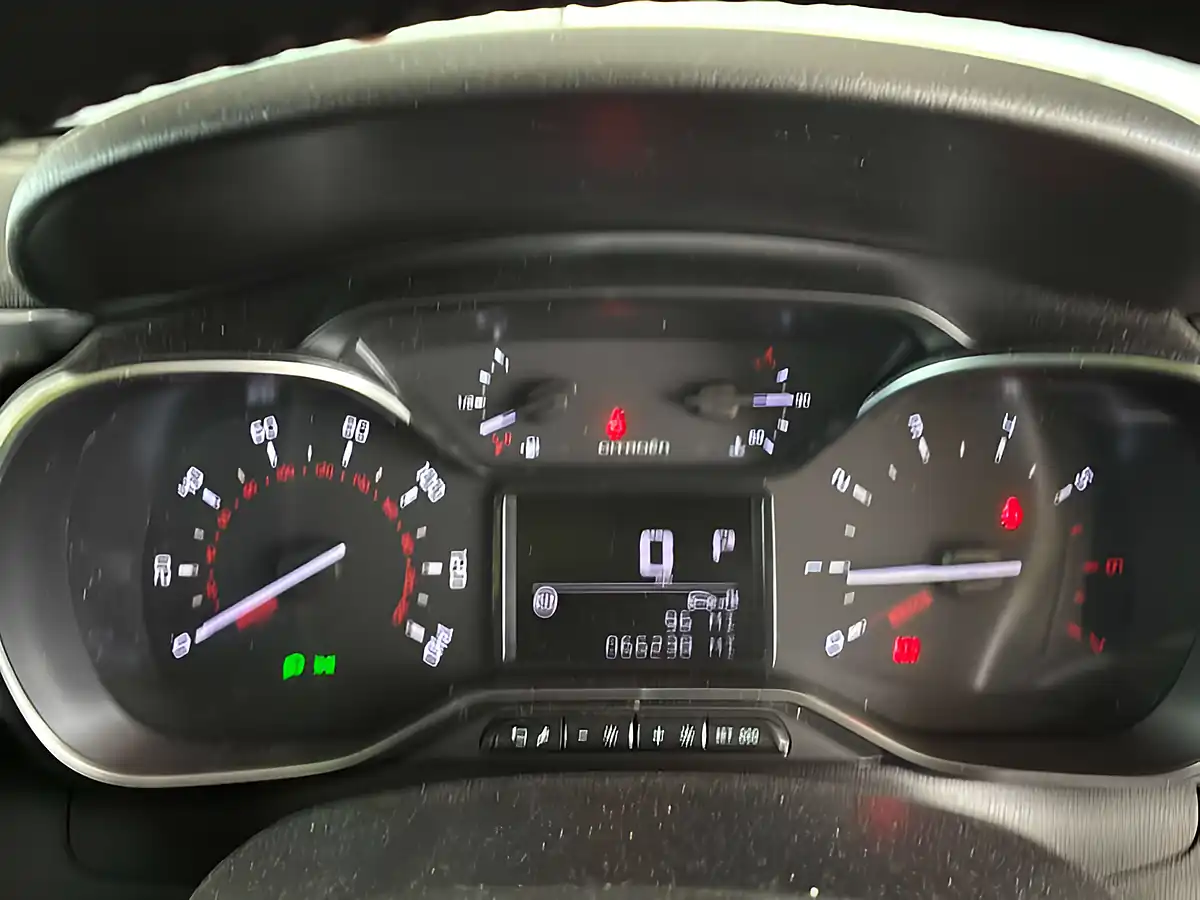Used 2018 Citroen C3 Flair Cobalt Blue - Interior and Exterior details 11