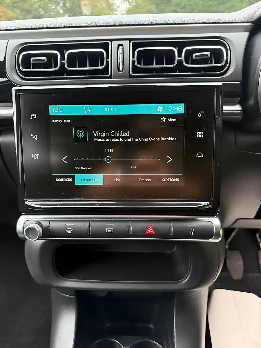 Used 2018 Citroen C3 Flair Green - Interior and Exterior details 16