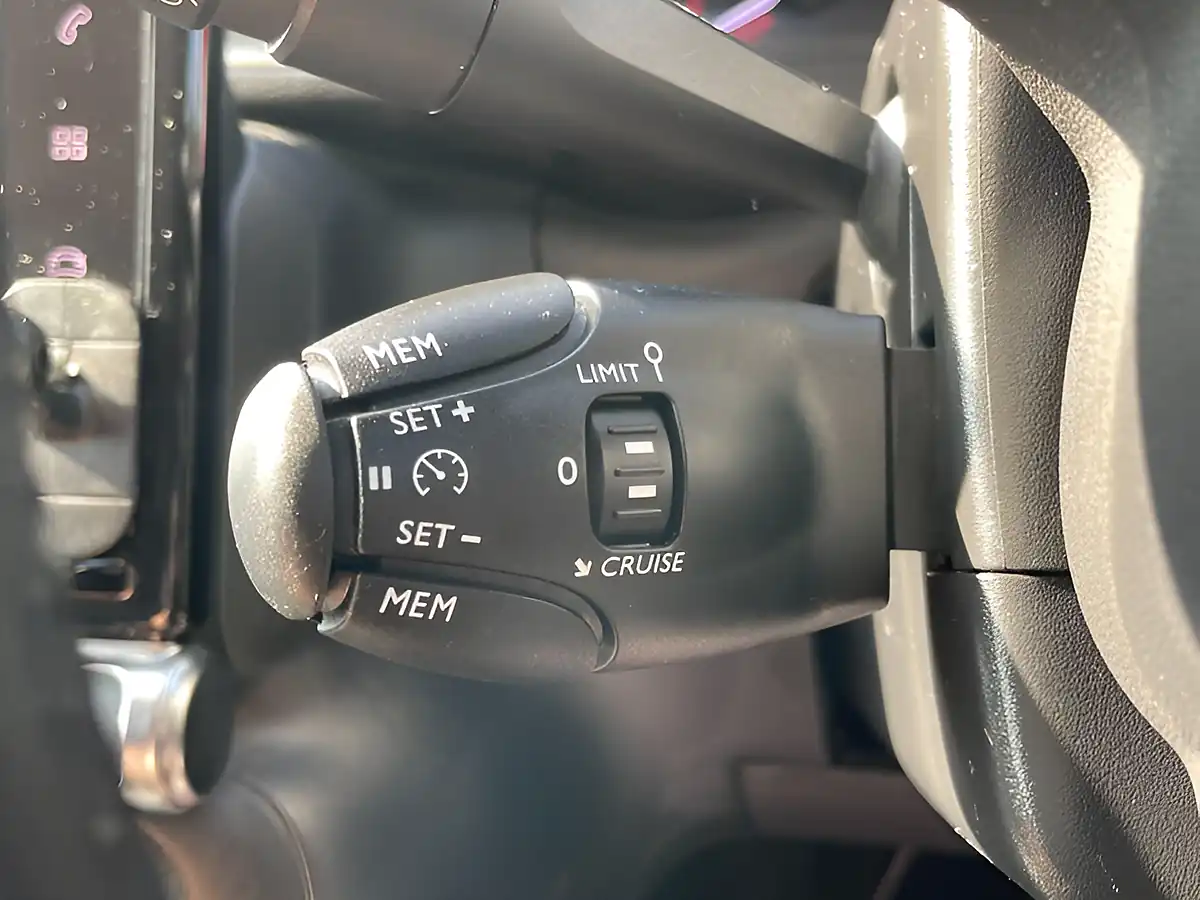 Used 2018 Citroen C3 Flair Grey - Interior and Exterior details 20