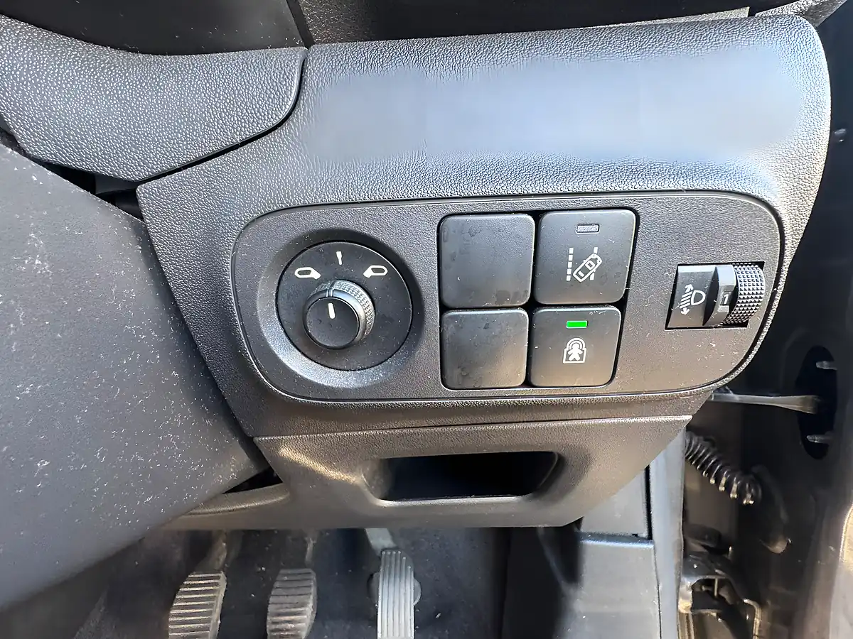 Used 2018 Citroen C3 Flair Grey - Interior and Exterior details 16