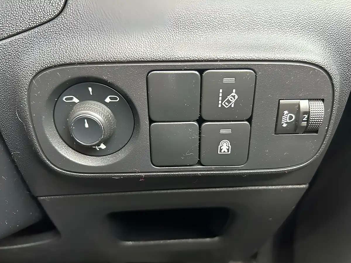 Used 2018 Citroen C3 Flair Nav Edition Black - Interior and Exterior details 16