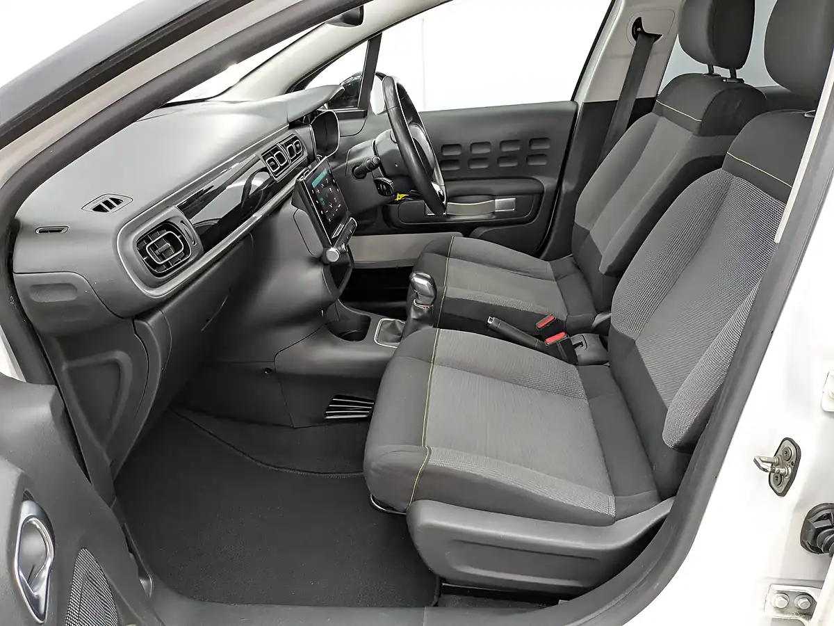 Used 2018 Citroen C3 Flair Polar White - Interior and Exterior details 13
