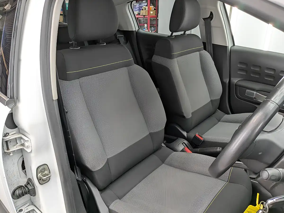 Used 2018 Citroen C3 Flair Polar White - Interior and Exterior details 18