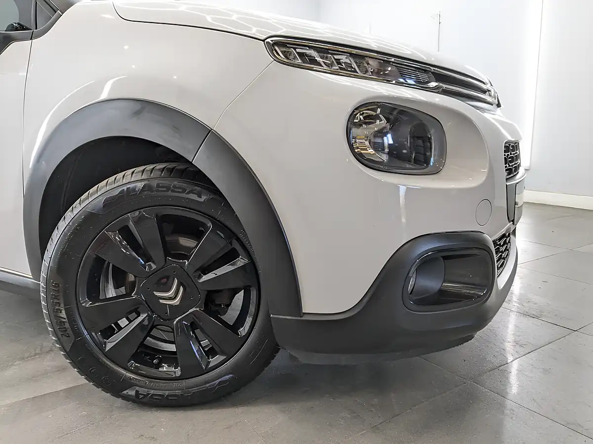 Used 2018 Citroen C3 Flair Polar White - Interior and Exterior details 5