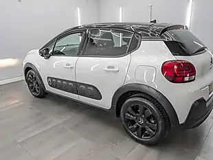 Used 2018 Citroen C3 Flair Polar White - Interior and Exterior details 6