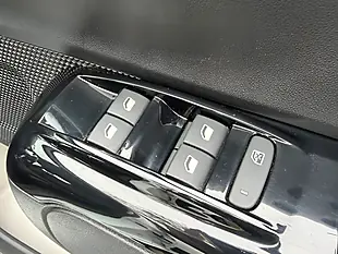 Used 2018 Citroen C3 Flair Red & White - Interior and Exterior details 13