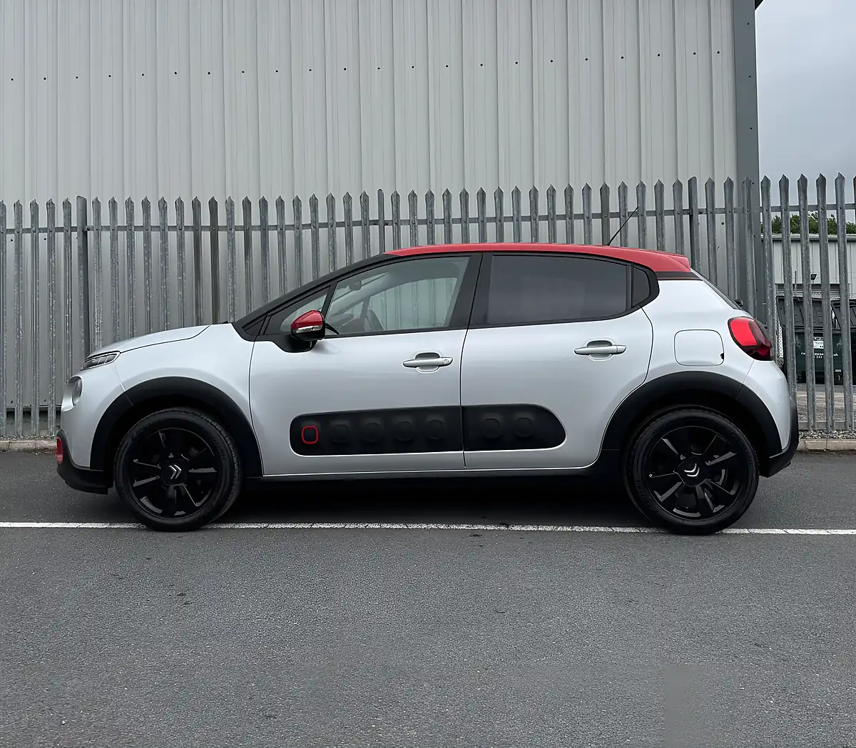 Used 2018 Citroen C3 Flair Silver - Interior and Exterior details 8