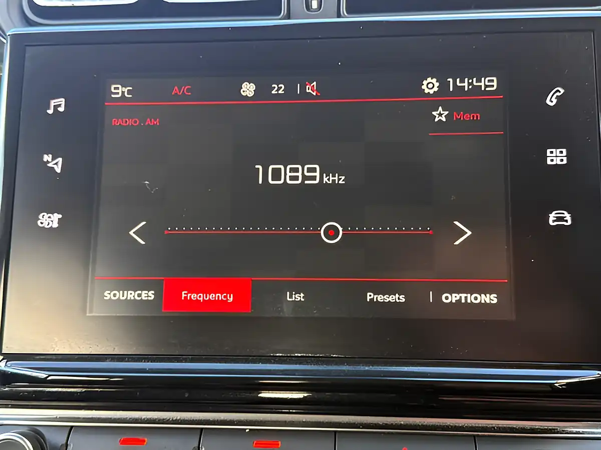 Used 2018 Citroen C3 Flair White - Interior and Exterior details 14