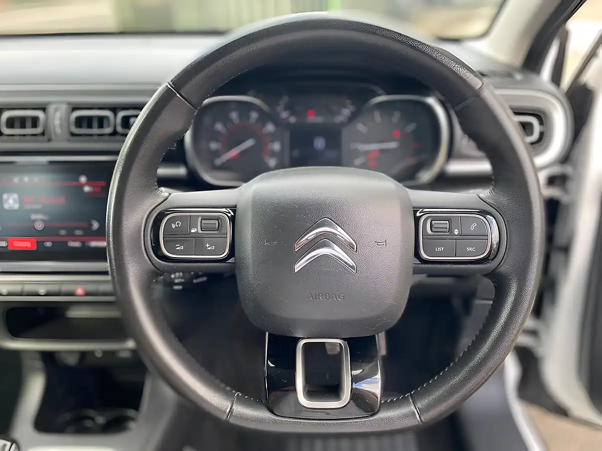Used 2018 Citroen C3 Flair White - Interior and Exterior details 14