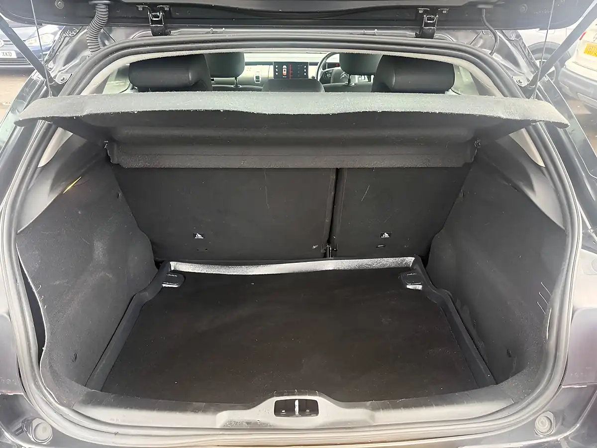 Used 2018 Citroen C4 Cactus Feel Black - Interior and Exterior details 9