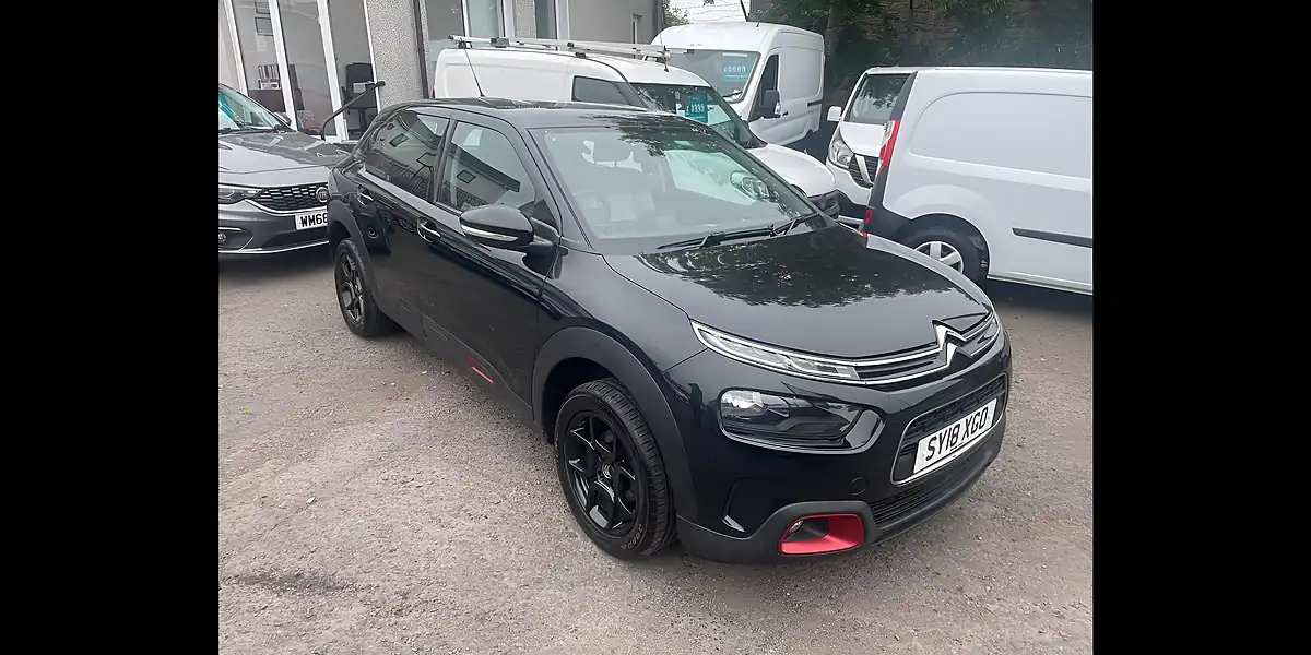 Used 2018 Citroen C4 Cactus Feel Edition Black - Front View