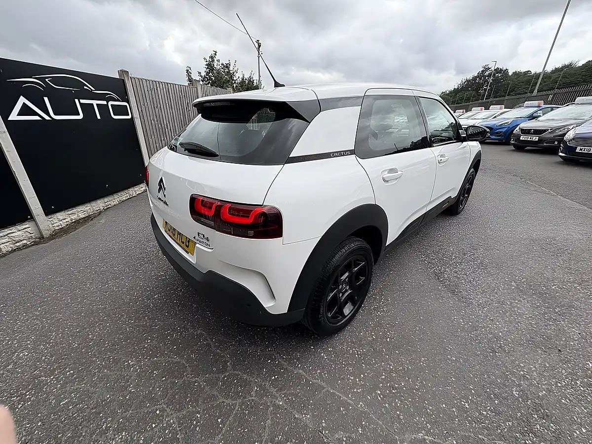 Used 2018 Citroen C4 Cactus Feel Edition White - Interior and Exterior details 4