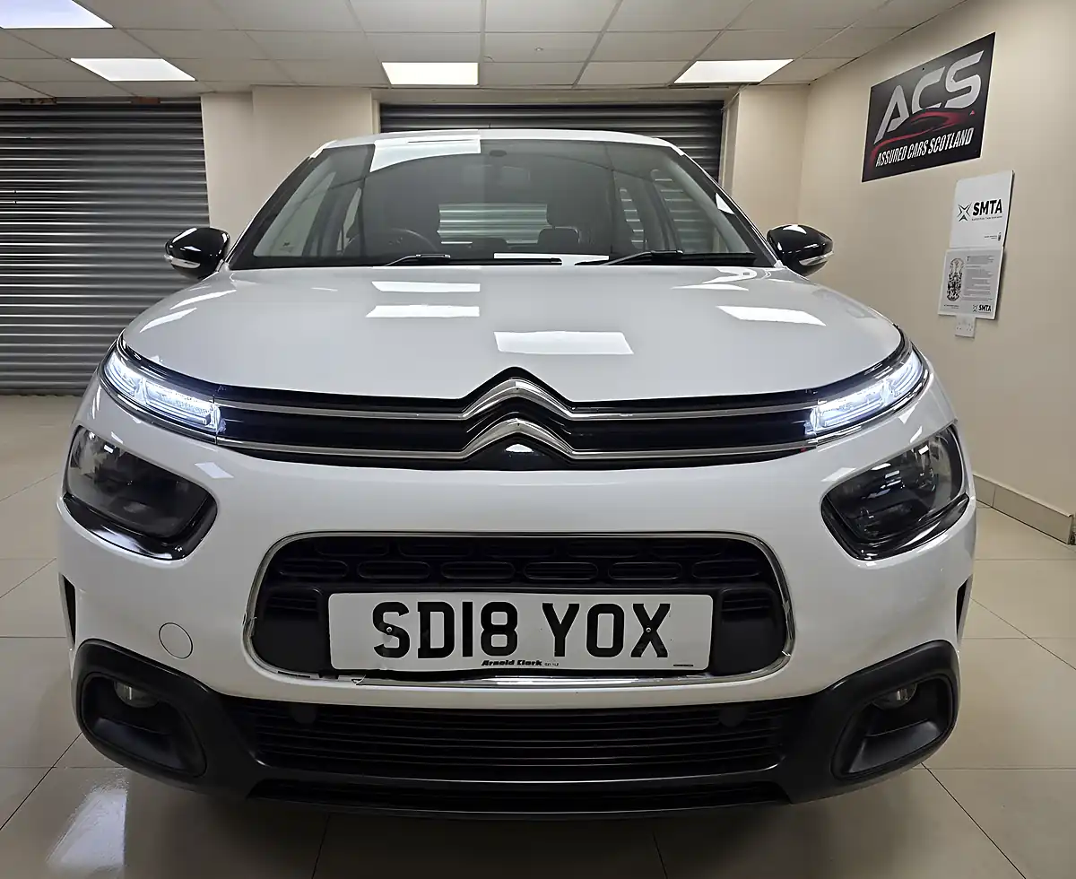 Used 2018 Citroen C4 Cactus Feel White - Interior and Exterior details 5