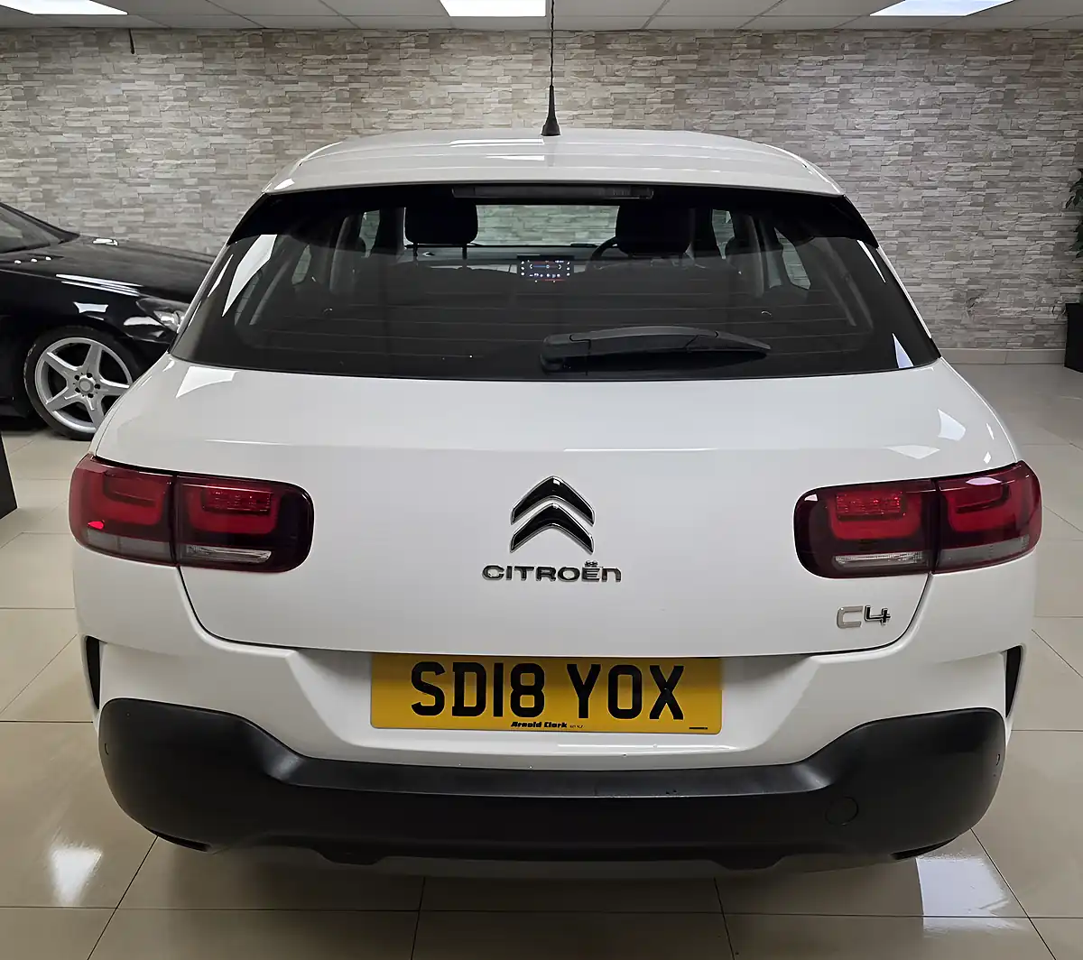 Used 2018 Citroen C4 Cactus Feel White - Interior and Exterior details 7