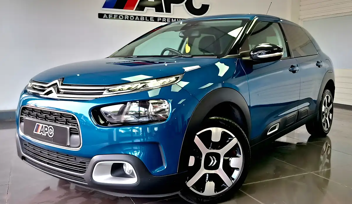 Used 2018 Citroen C4 Cactus Flair Blue - Interior and Exterior details 10