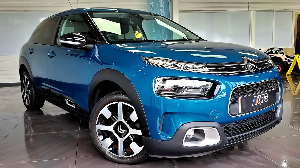 Used 2018 Citroen C4 Cactus Flair Blue - Interior and Exterior details 9