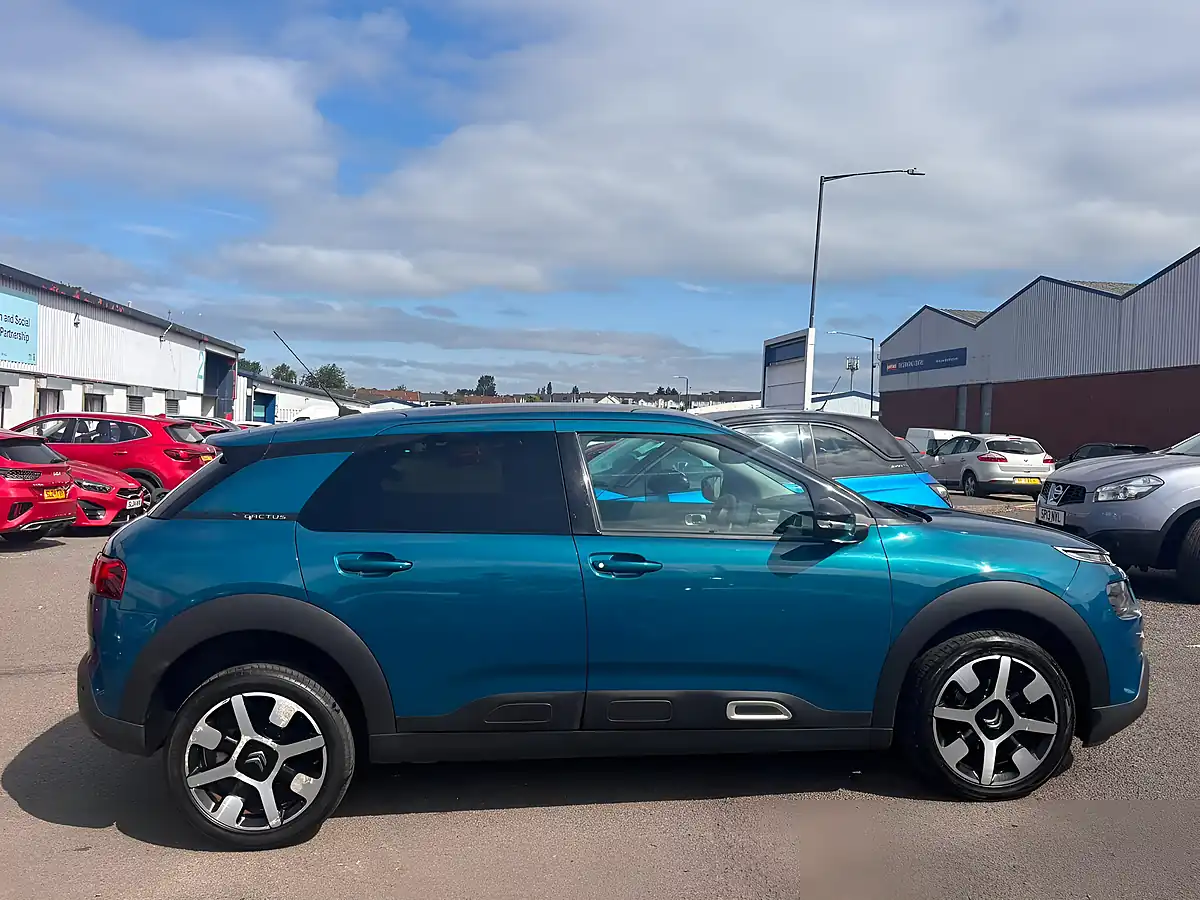 Used 2018 Citroen C4 Cactus Flair Blue - Interior and Exterior details 7