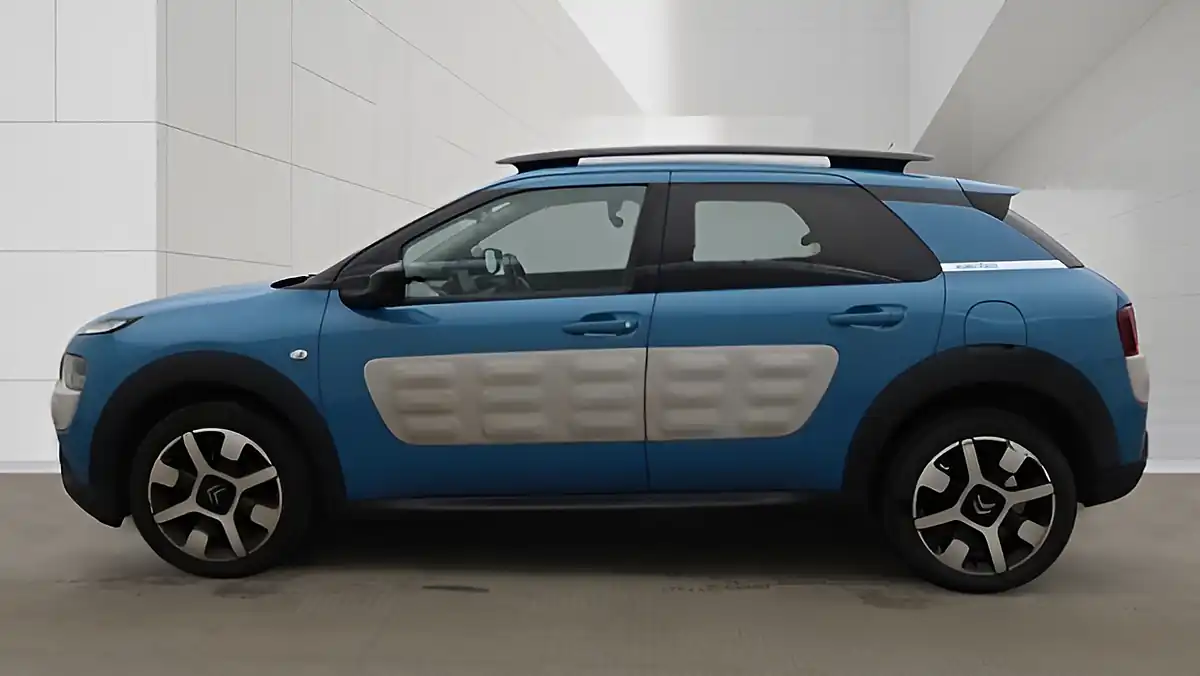 Used 2018 Citroen C4 Cactus Flair Edition Blue Blue - Interior and Exterior details 8