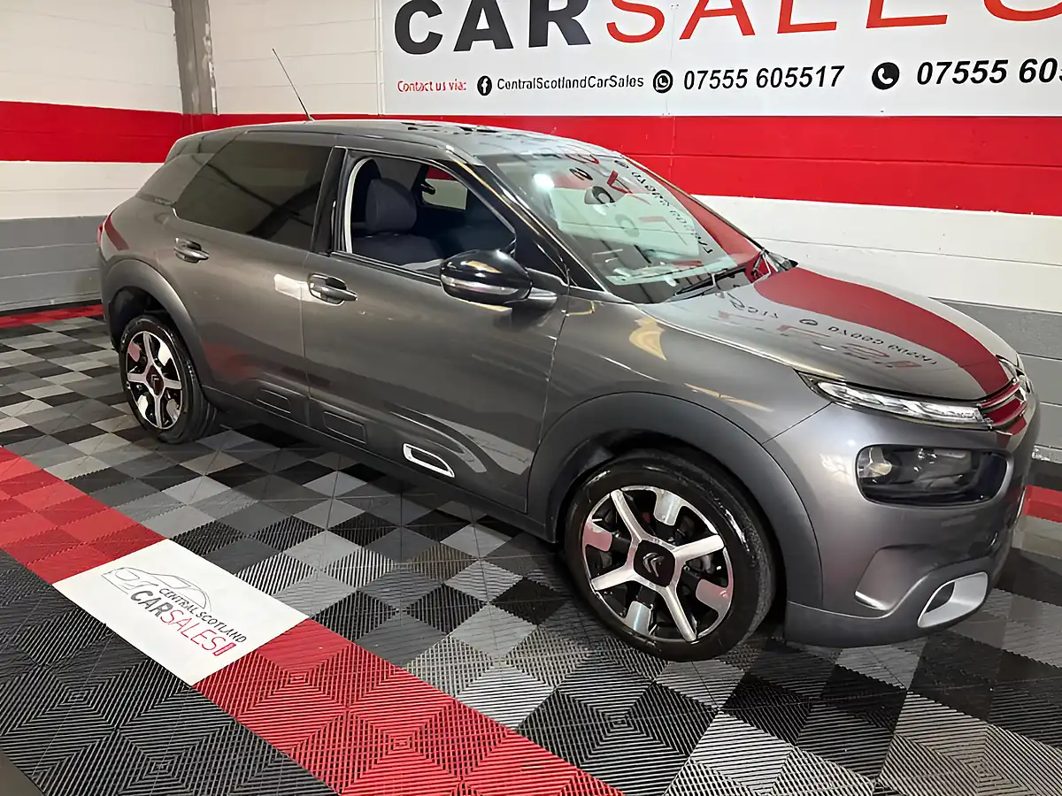 Used 2018 Citroen C4 Cactus Flair Grey - Front View
