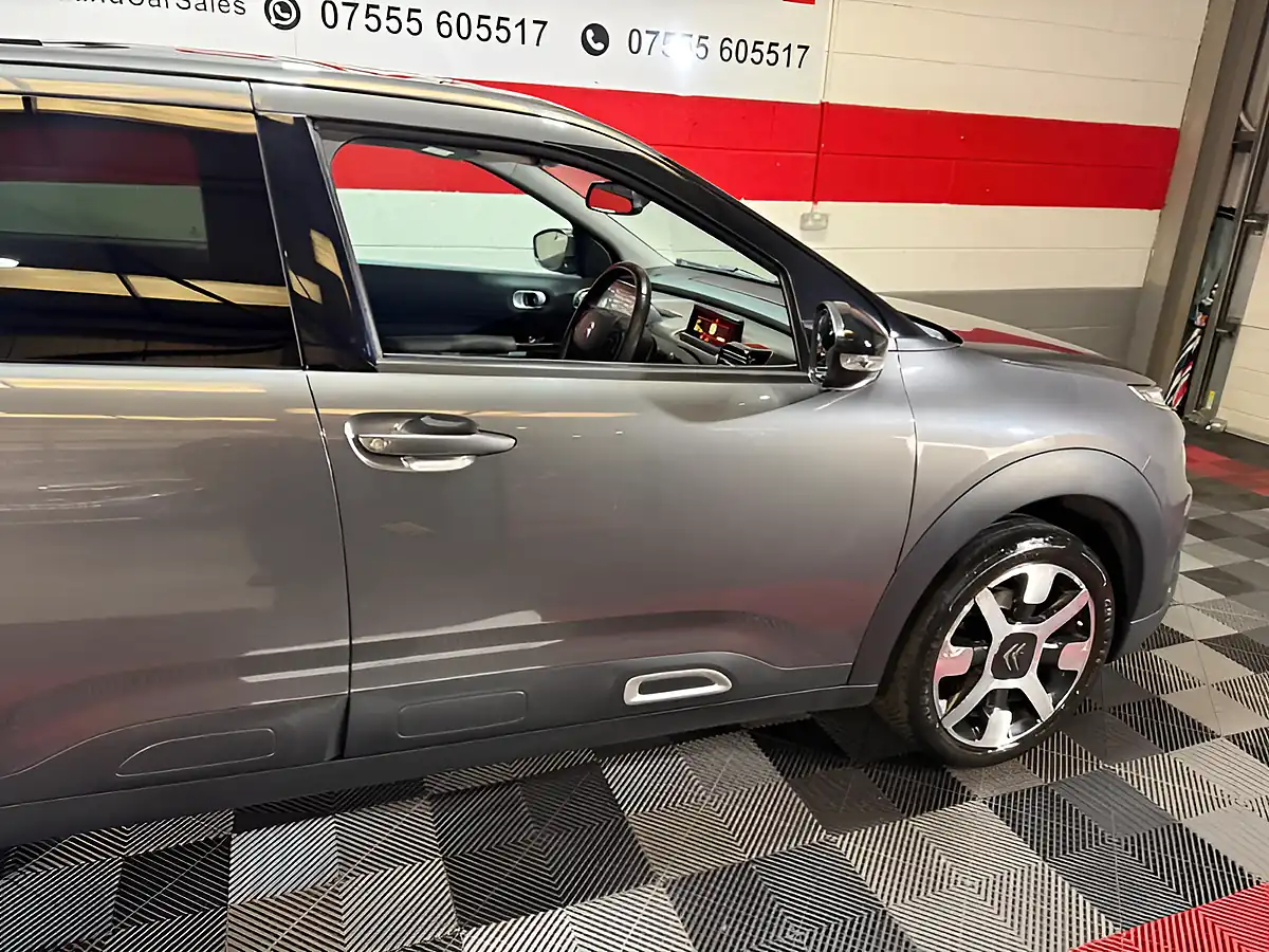 Used 2018 Citroen C4 Cactus Flair Grey - Interior and Exterior details 5