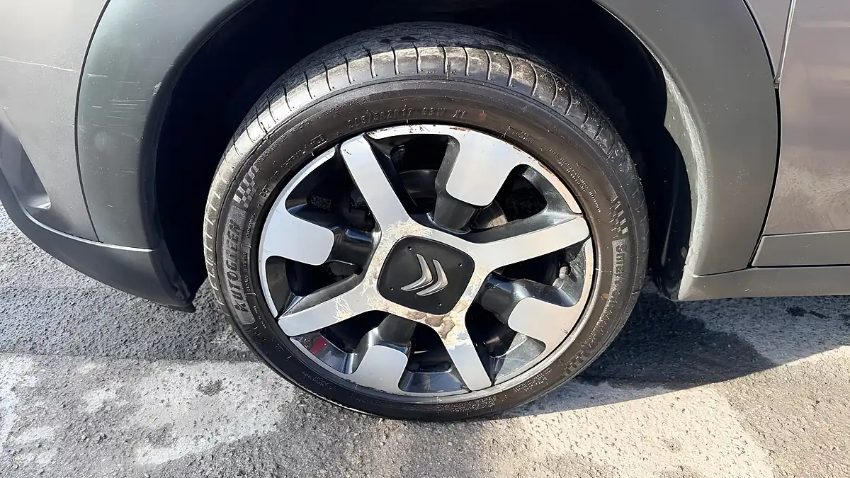 Used 2018 Citroen C4 Cactus Flair Grey - Interior and Exterior details 20