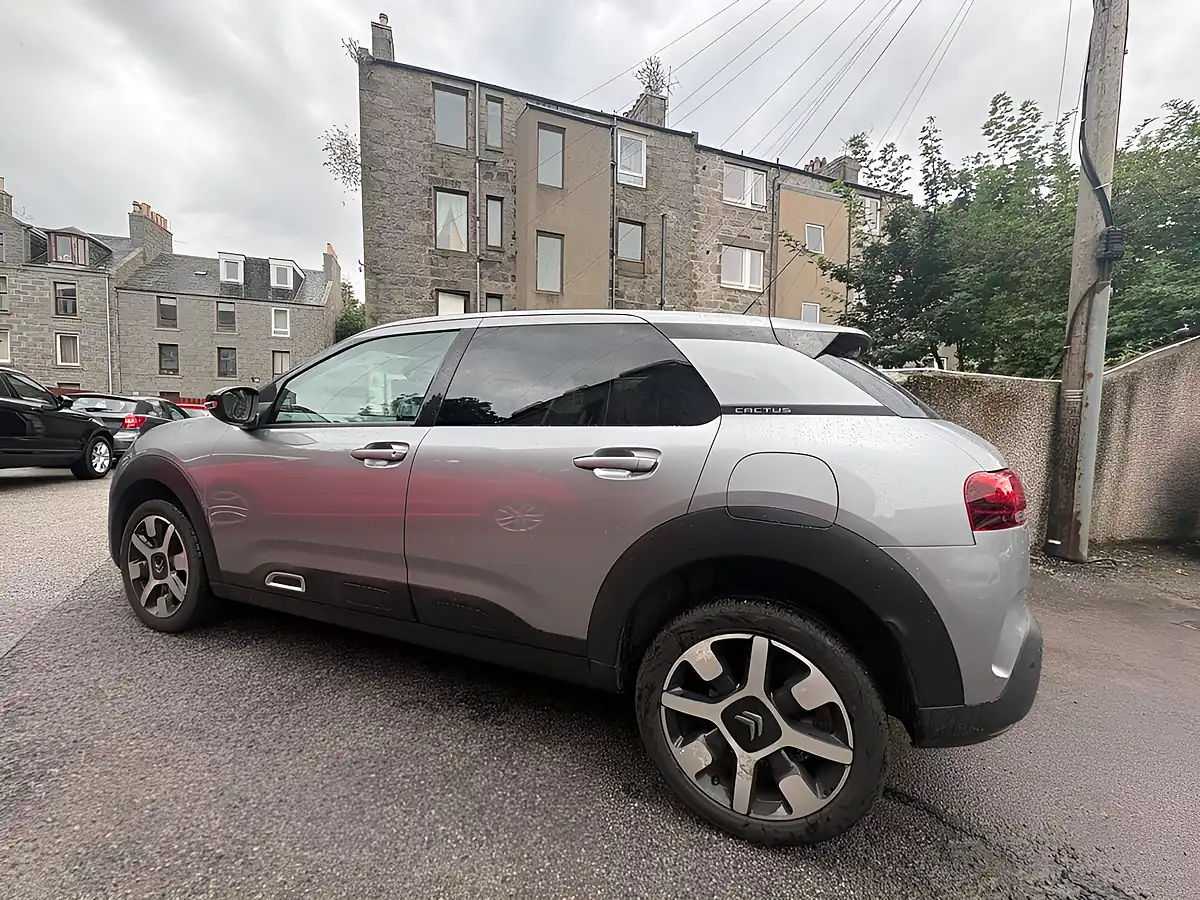 Used 2018 Citroen C4 Cactus Flair Grey - Interior and Exterior details 7