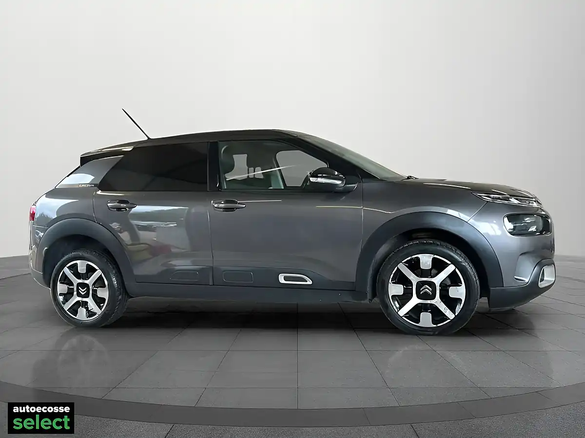 Used 2018 Citroen C4 Cactus Flair Grey - Interior and Exterior details 5