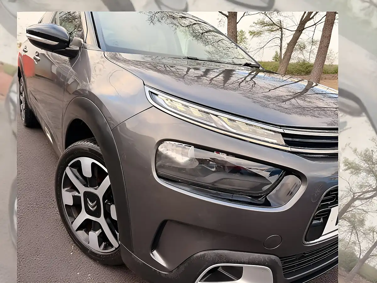 Used 2018 Citroen C4 Cactus Flair Grey - Interior and Exterior details 11
