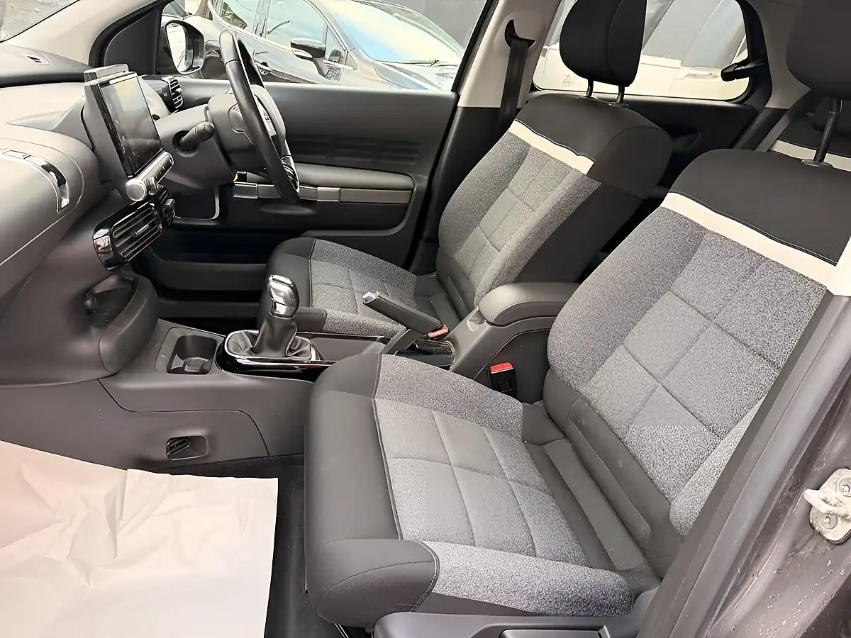 Used 2018 Citroen C4 Cactus Flair Grey - Interior and Exterior details 13