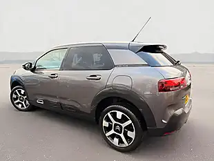 Used 2018 Citroen C4 Cactus Flair Grey - Interior and Exterior details 4