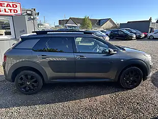 Used 2018 Citroen C4 Cactus Flair Grey - Interior and Exterior details 15