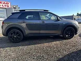 Used 2018 Citroen C4 Cactus Flair Grey - Interior and Exterior details 16