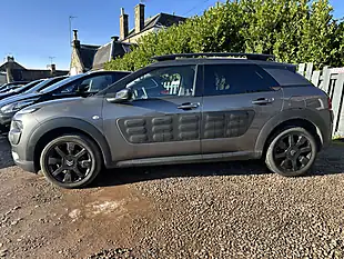 Used 2018 Citroen C4 Cactus Flair Grey - Interior and Exterior details 8