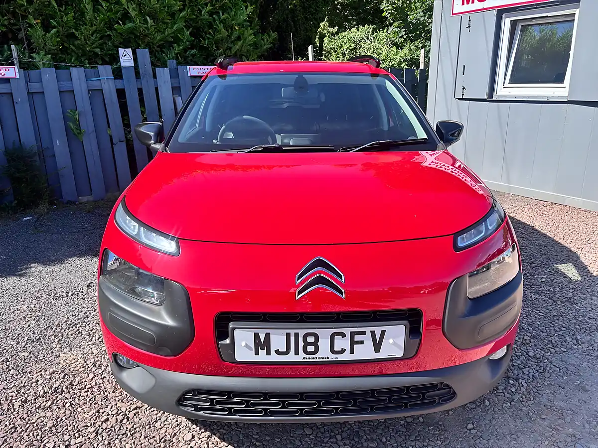 Used 2018 Citroen C4 Cactus Flair Red - Interior and Exterior details 4