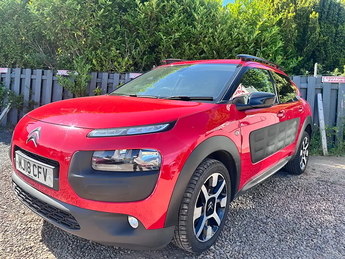 Used 2018 Citroen C4 Cactus Flair Red - Interior and Exterior details 5