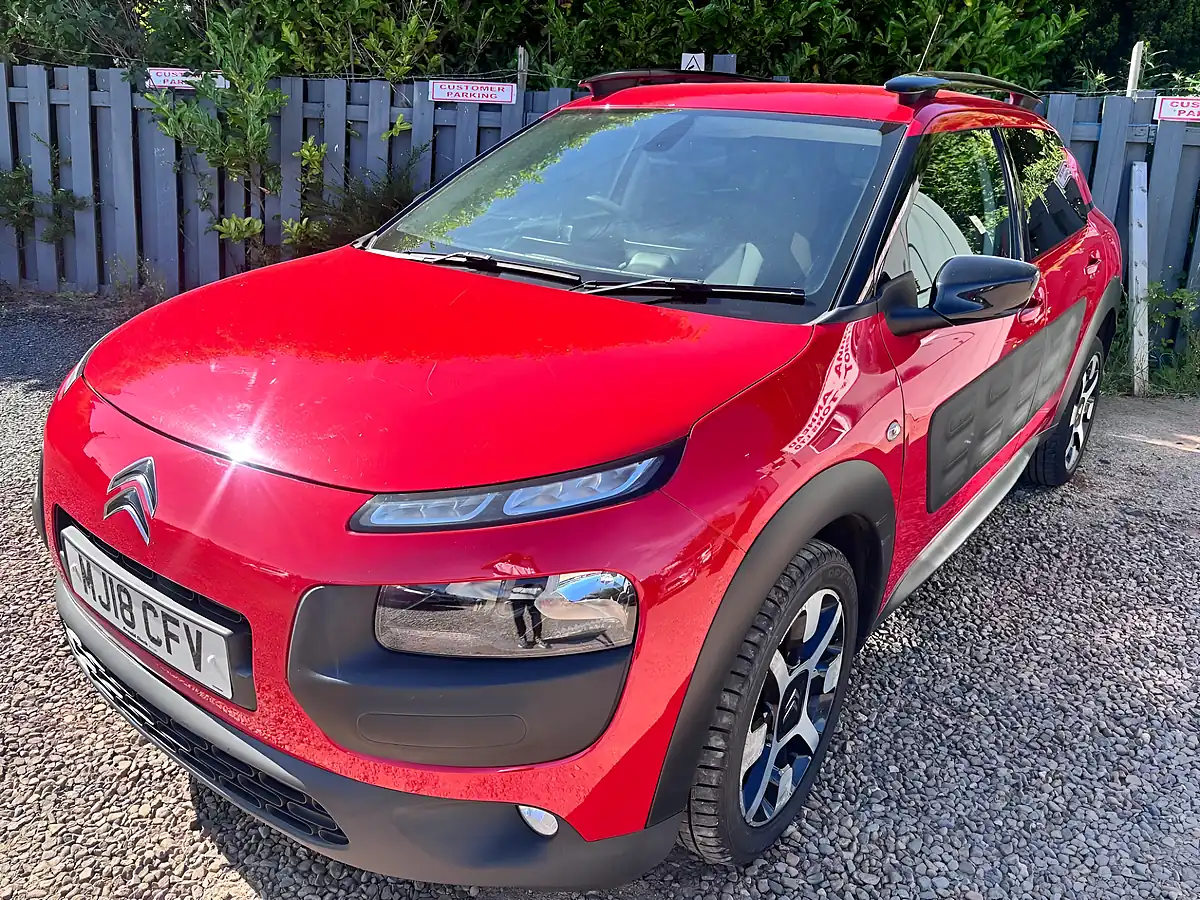 Used 2018 Citroen C4 Cactus Flair Red - Interior and Exterior details 6
