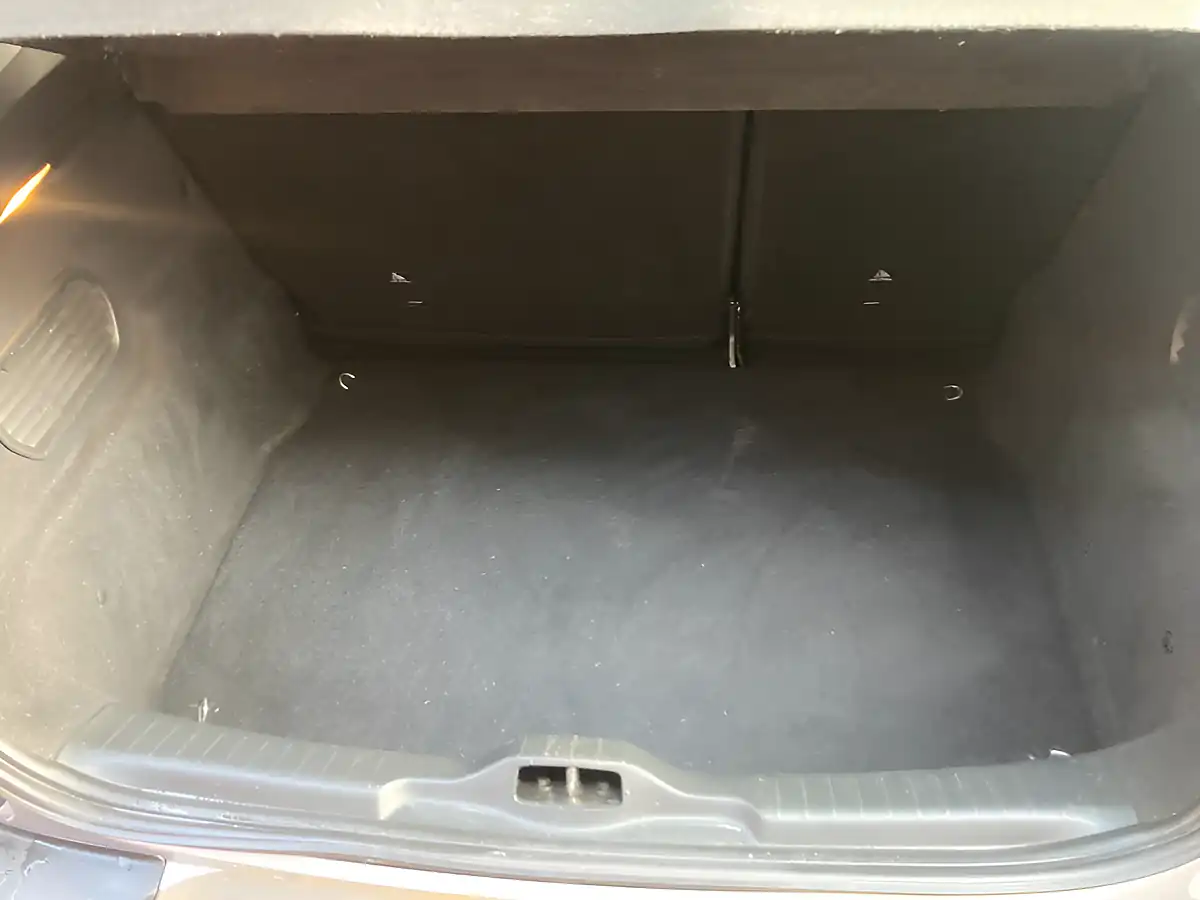 Used 2018 Citroen C4 Cactus Flair Silver - Interior and Exterior details 10