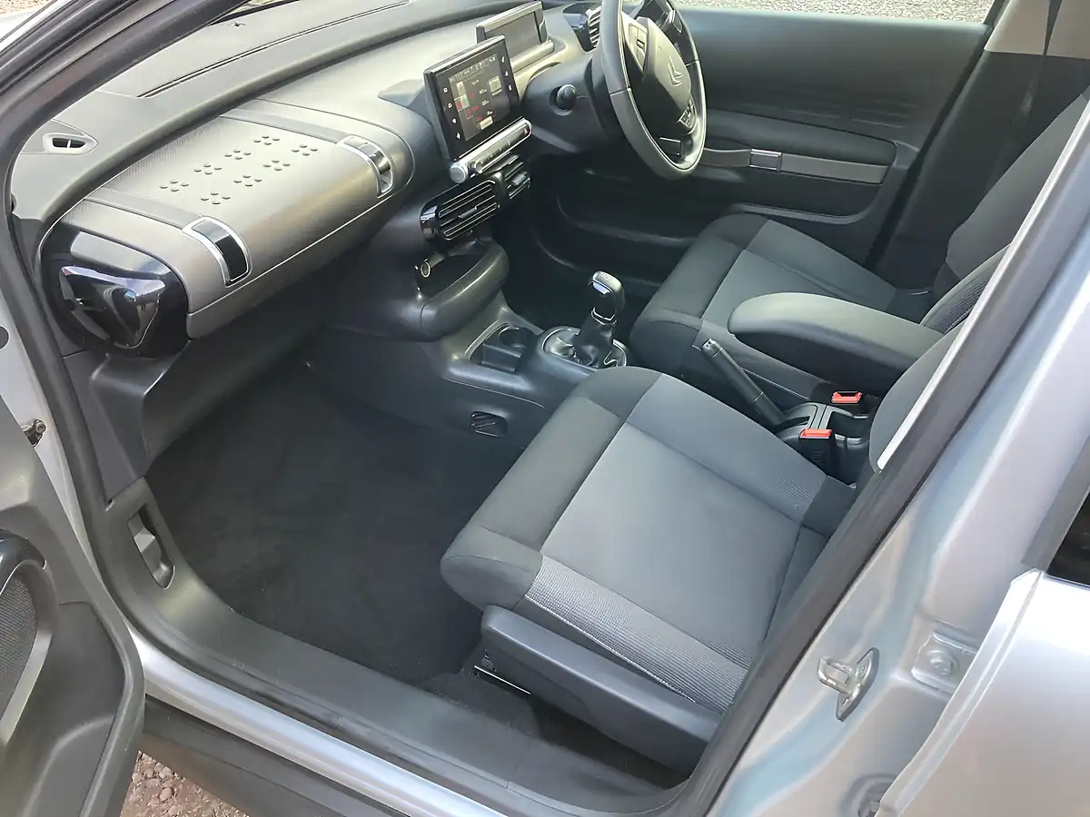 Used 2018 Citroen C4 Cactus Flair Silver - Interior and Exterior details 8