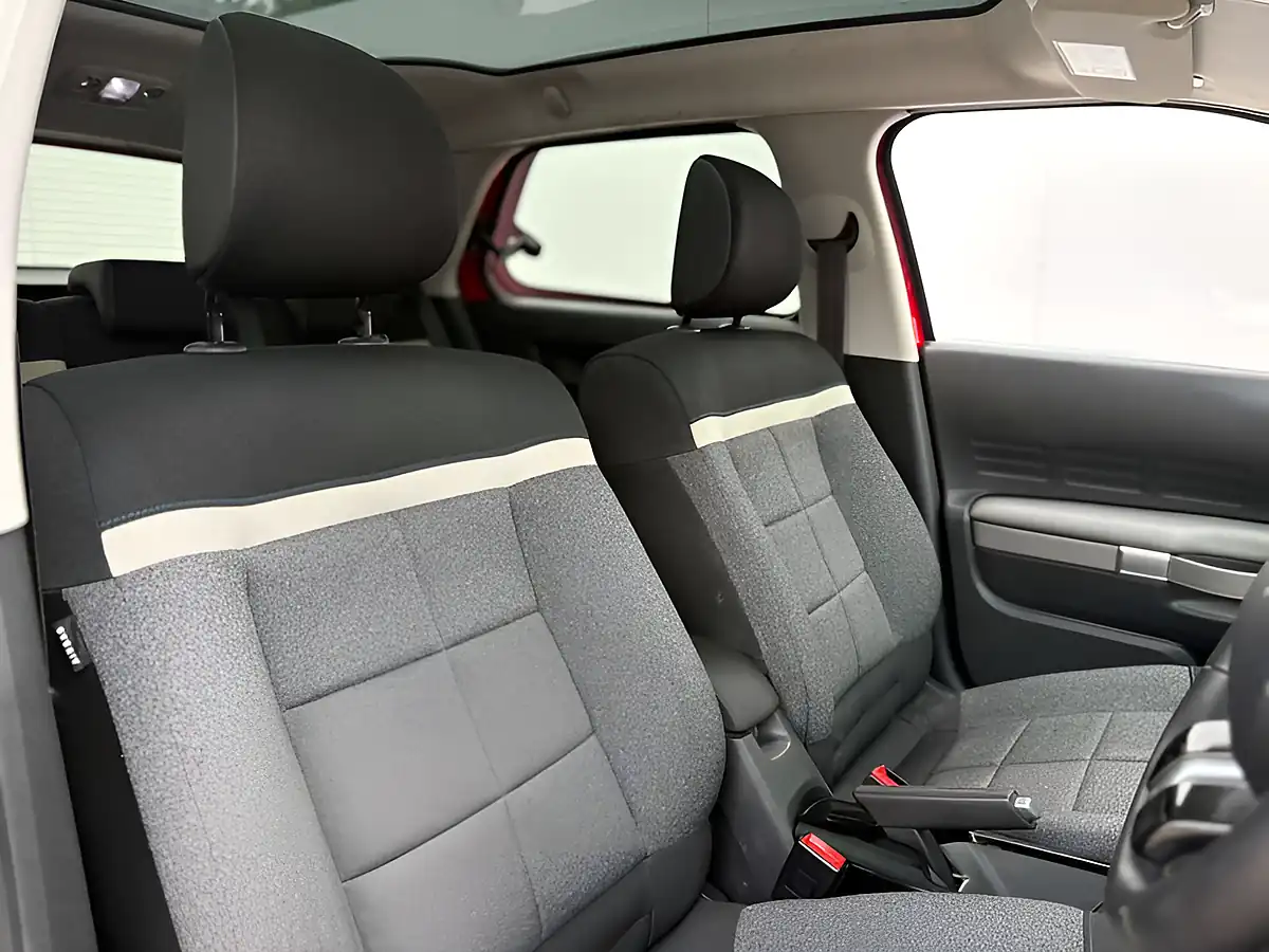 Used 2018 Citroen C4 Cactus Flair Sport Red - Interior and Exterior details 10
