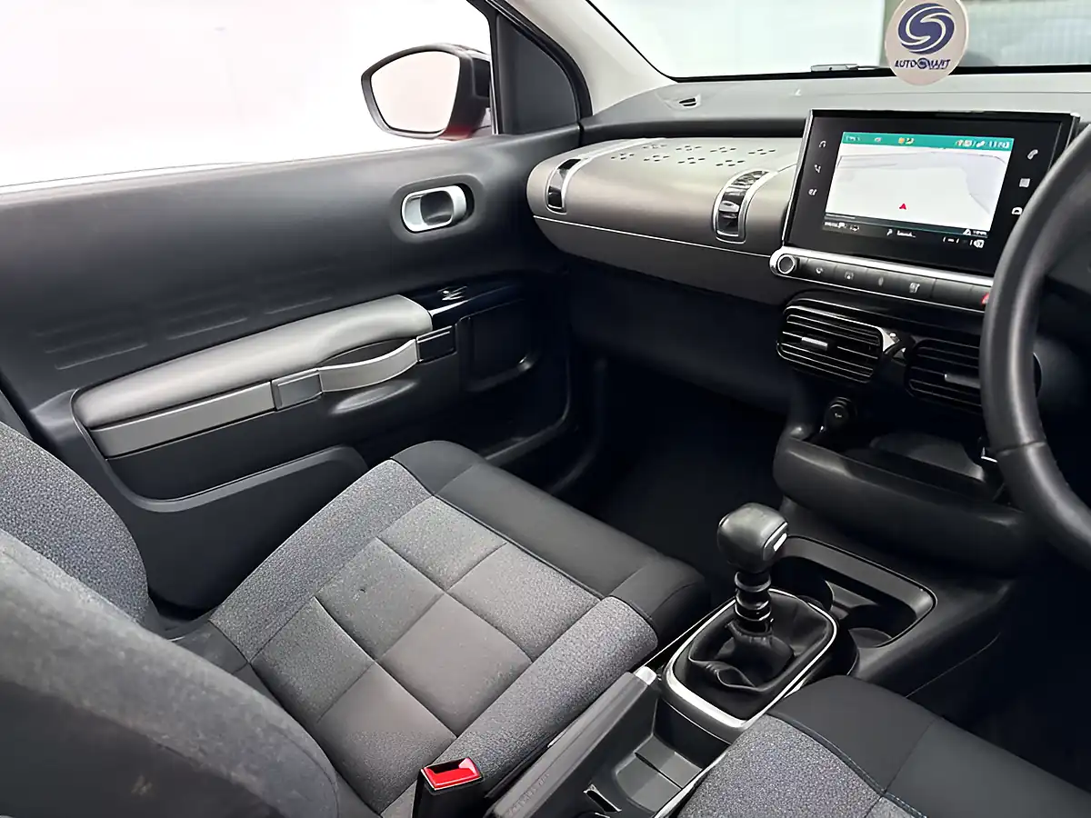 Used 2018 Citroen C4 Cactus Flair Sport Red - Interior and Exterior details 11