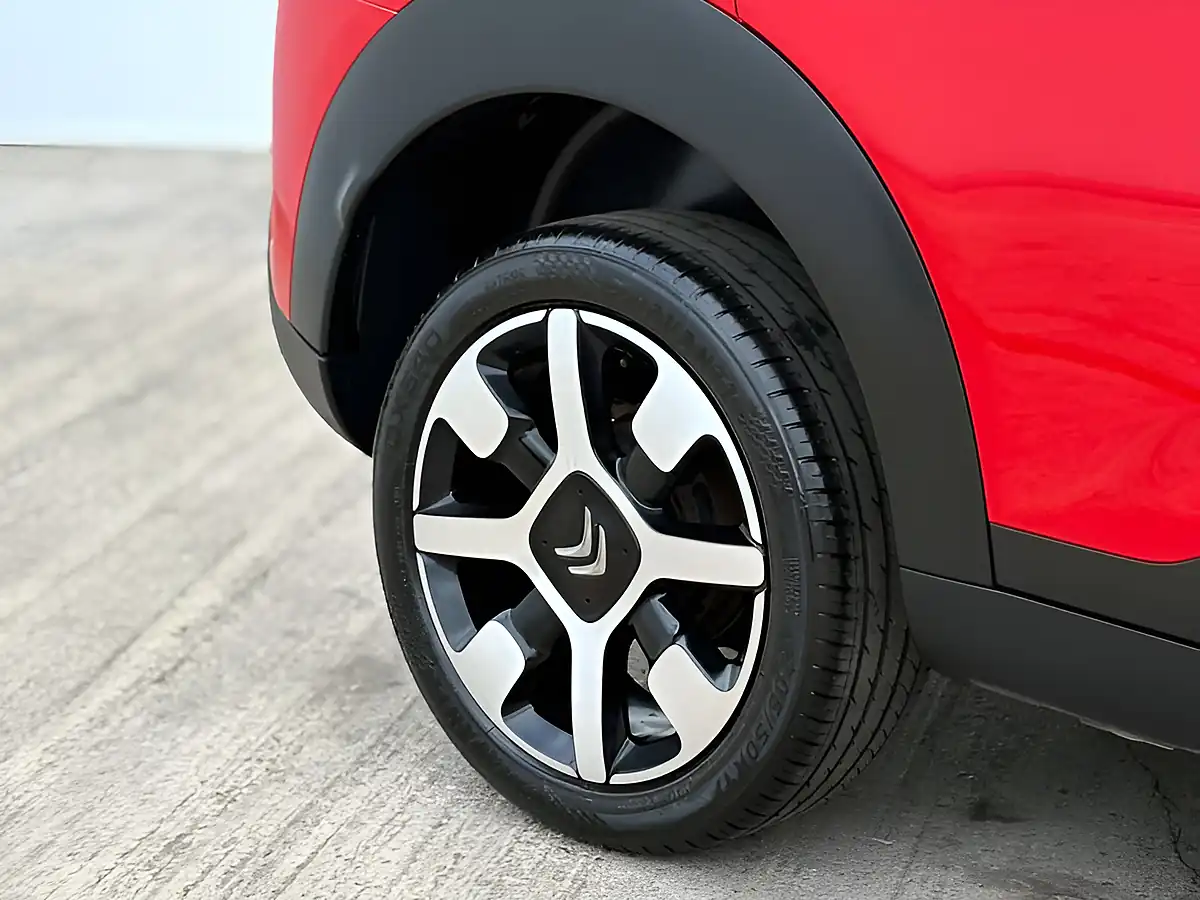 Used 2018 Citroen C4 Cactus Flair Sport Red - Interior and Exterior details 2