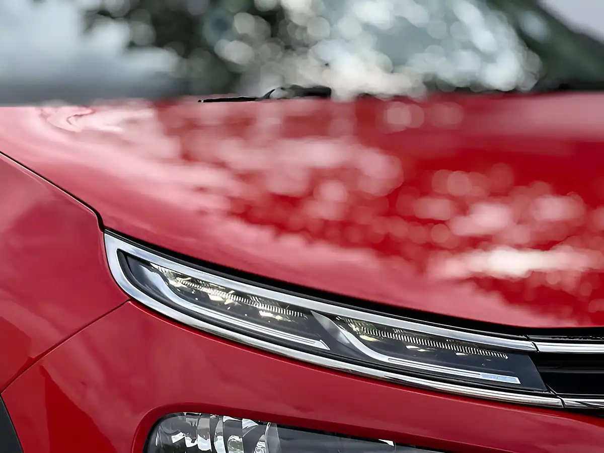 Used 2018 Citroen C4 Cactus Flair Sport Red - Interior and Exterior details 4