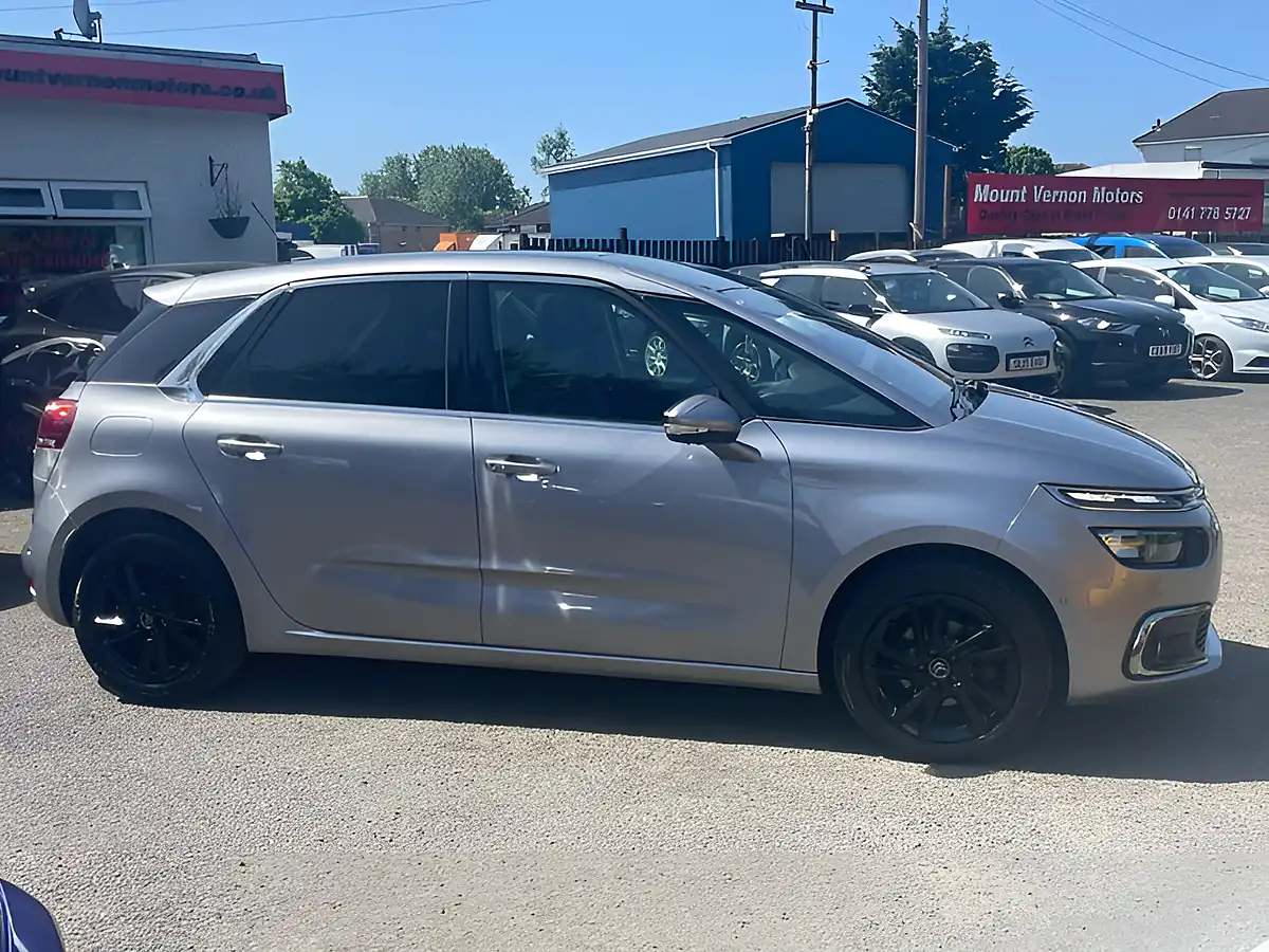 Used 2018 Citroen C4 Picasso Flair Grey - Interior and Exterior details 10
