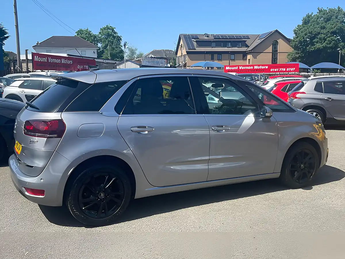 Used 2018 Citroen C4 Picasso Flair Grey - Interior and Exterior details 9