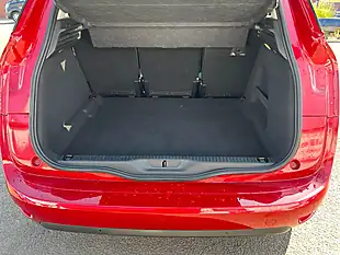 Used 2018 Citroen C4 Spacetourer Flair Red - Interior and Exterior details 11