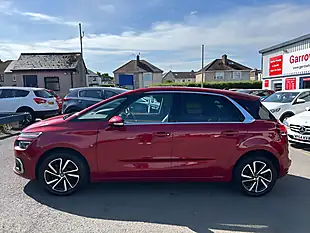 Used 2018 Citroen C4 Spacetourer Flair Red - Interior and Exterior details 6