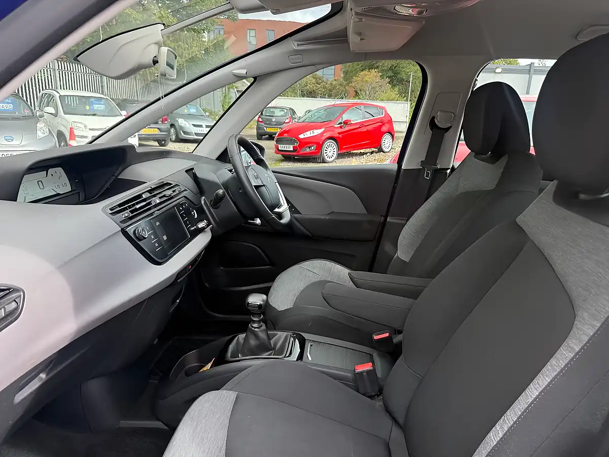 Used 2018 Citroen C4 Spacetourer Touch Edition Blue - Interior and Exterior details 11