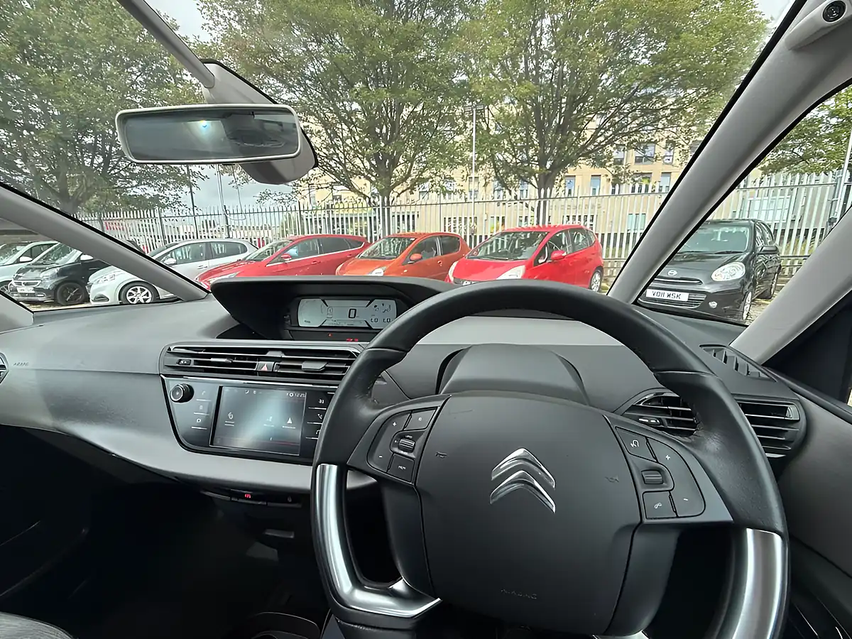 Used 2018 Citroen C4 Spacetourer Touch Edition Blue - Interior and Exterior details 12