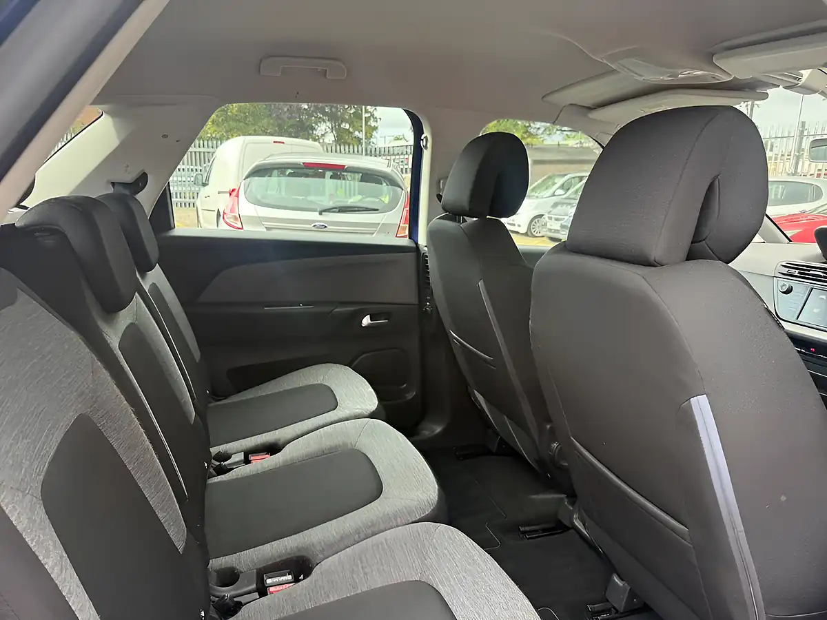 Used 2018 Citroen C4 Spacetourer Touch Edition Blue - Interior and Exterior details 8